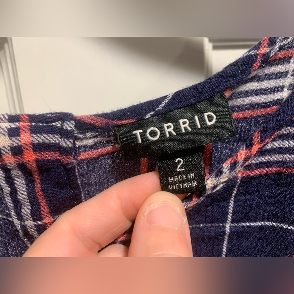 Torrid Top Size 2 - Picture 3 of 6